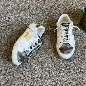 Vintage Havana Dina Women's 7.5 Shoes White Camouflage Low Sneakers Comfort